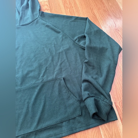 Star Print Hoodie - Picture 4 of 4